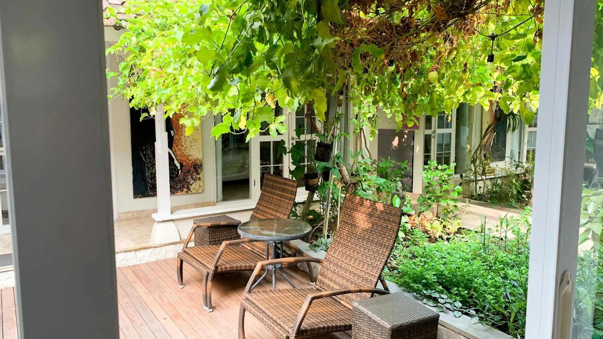 Tropical Oasis 2 Bedroom Villa - Near Beach Seminyak