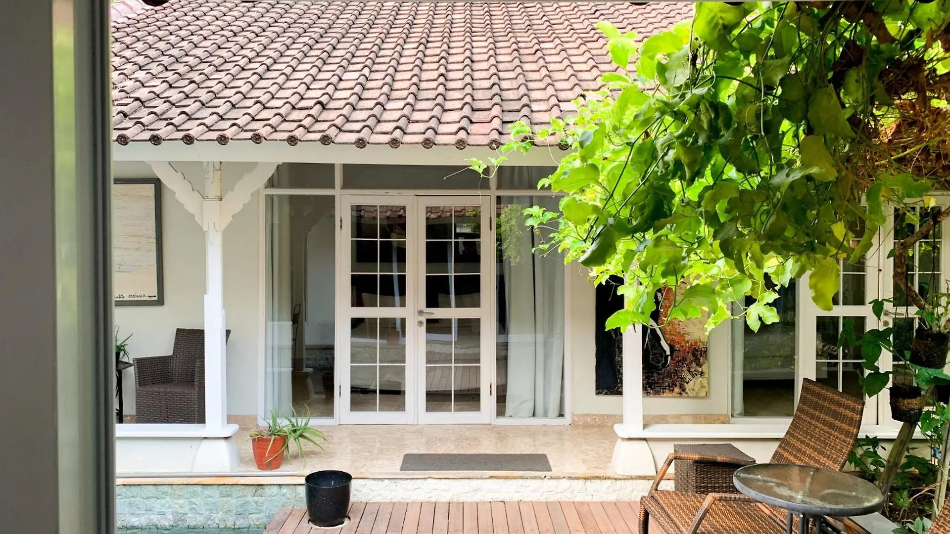 Tropical Oasis 2 Bedroom Villa - Near Beach Seminyak  0*, Seminyak (Bali)